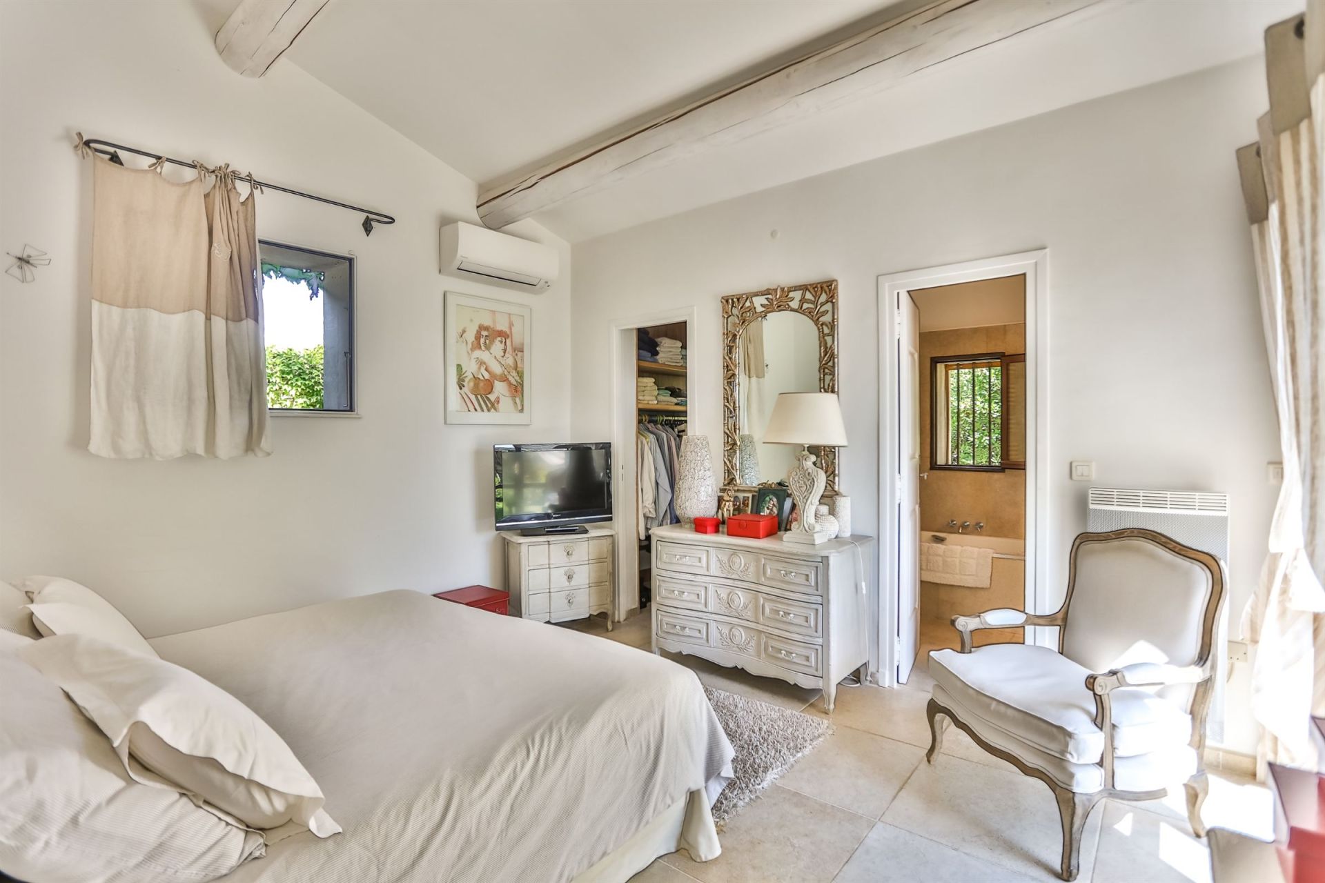 maison 9 Pièces en location saisonnière sur GORDES (84220)
