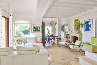 maison 9 Pièces en location saisonnière sur GORDES (84220)