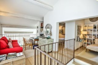 maison 9 Pièces en location saisonnière sur GORDES (84220)