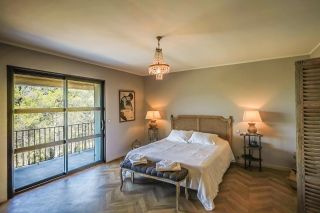 traditional house 7 Rooms for seasonal rent on BEAUMETTES (84220)