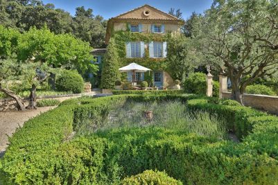 Vente Maison Saumane-de-Vaucluse 15&nbsp;Pièces 650&nbsp;m²