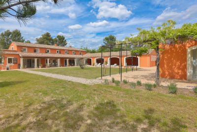 Vente Maison Roussillon 10&nbsp;Pièces 700&nbsp;m²