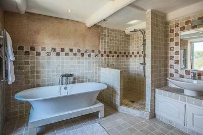 Vente Maison Saumane-de-Vaucluse 12&nbsp;Pièces 350&nbsp;m²