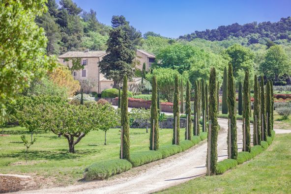 Vente Propriété Gordes 20&nbsp;Pièces 1000&nbsp;m²