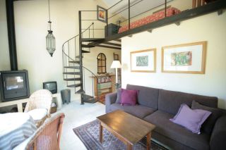traditional house 5 Rooms for seasonal rent on MENERBES (84560)