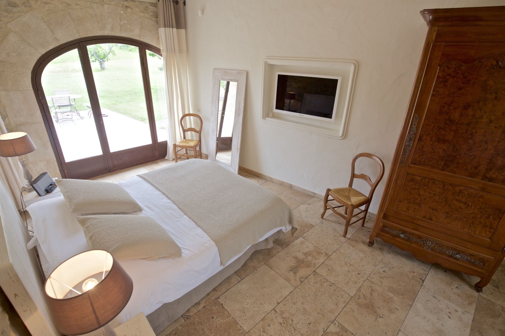 maison traditionnelle 7 Pièces en location saisonnière sur BONNIEUX (84480)