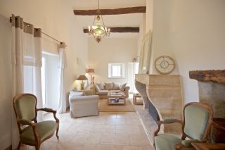 maison traditionnelle 7 Pièces en location saisonnière sur BONNIEUX (84480)