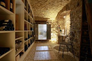 mas 14 Rooms for seasonal rent on ALES (30100)