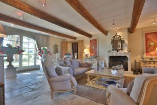 mas 17 Rooms for seasonal rent on LE THOR (84250)