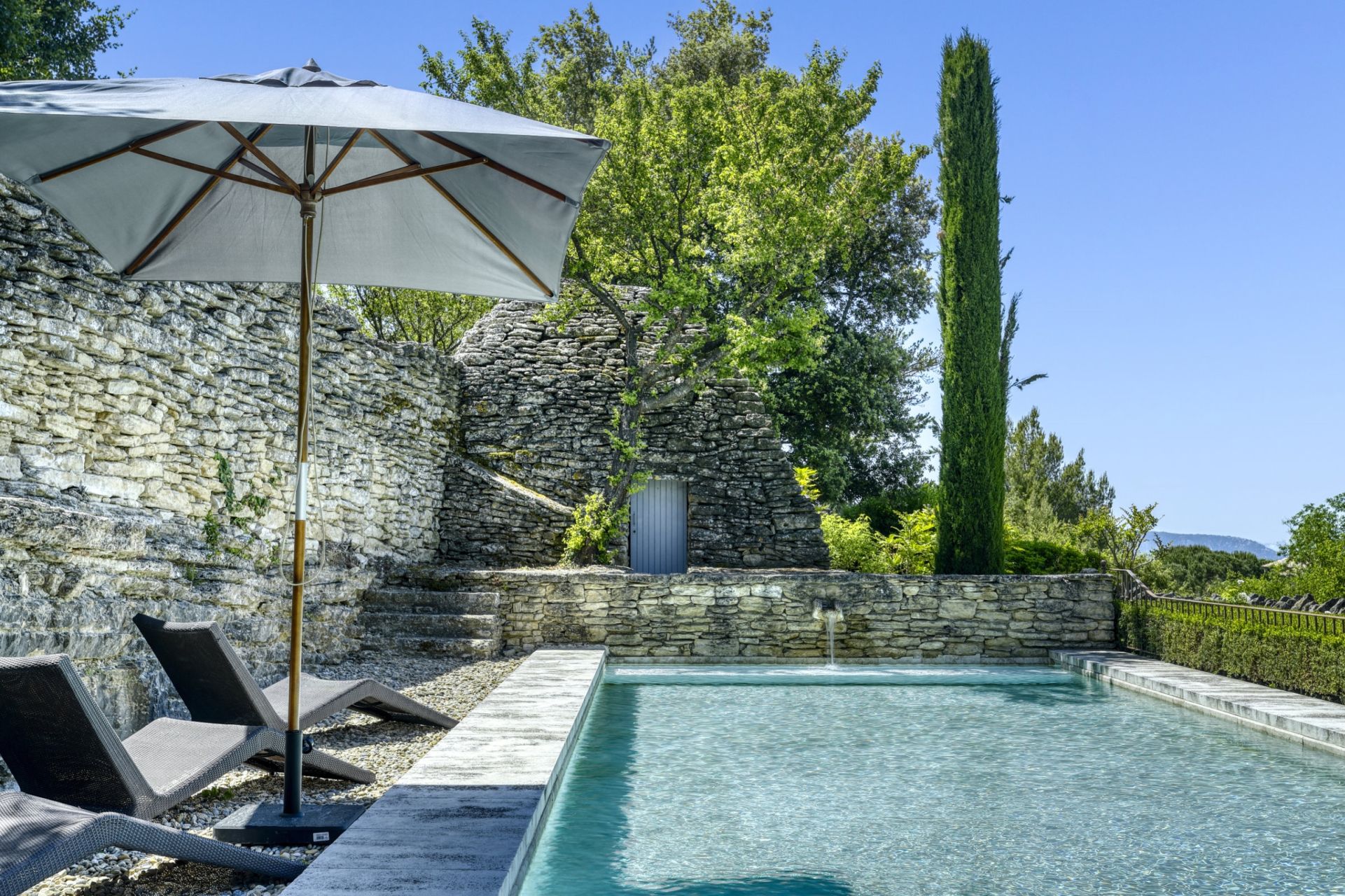 maison 5 Pièces en location saisonnière sur GORDES (84220)