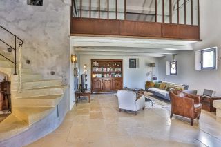 maison 7 Pièces en location saisonnière sur JOUCAS (84220)