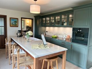 maison 8 Pièces en location saisonnière sur MURS (84220)
