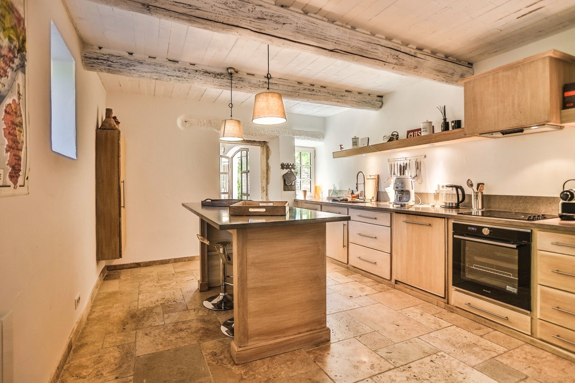 maison de ville 9 Pièces en location saisonnière sur GORDES (84220)