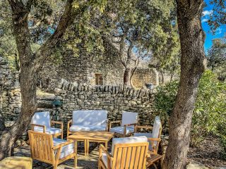 maison 9 Pièces en location saisonnière sur GORDES (84220)