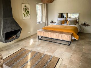 maison 9 Pièces en location saisonnière sur GORDES (84220)