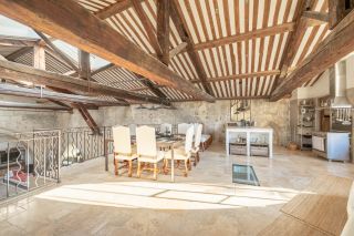 maison 10 Pièces en vente sur AVIGNON (84000)