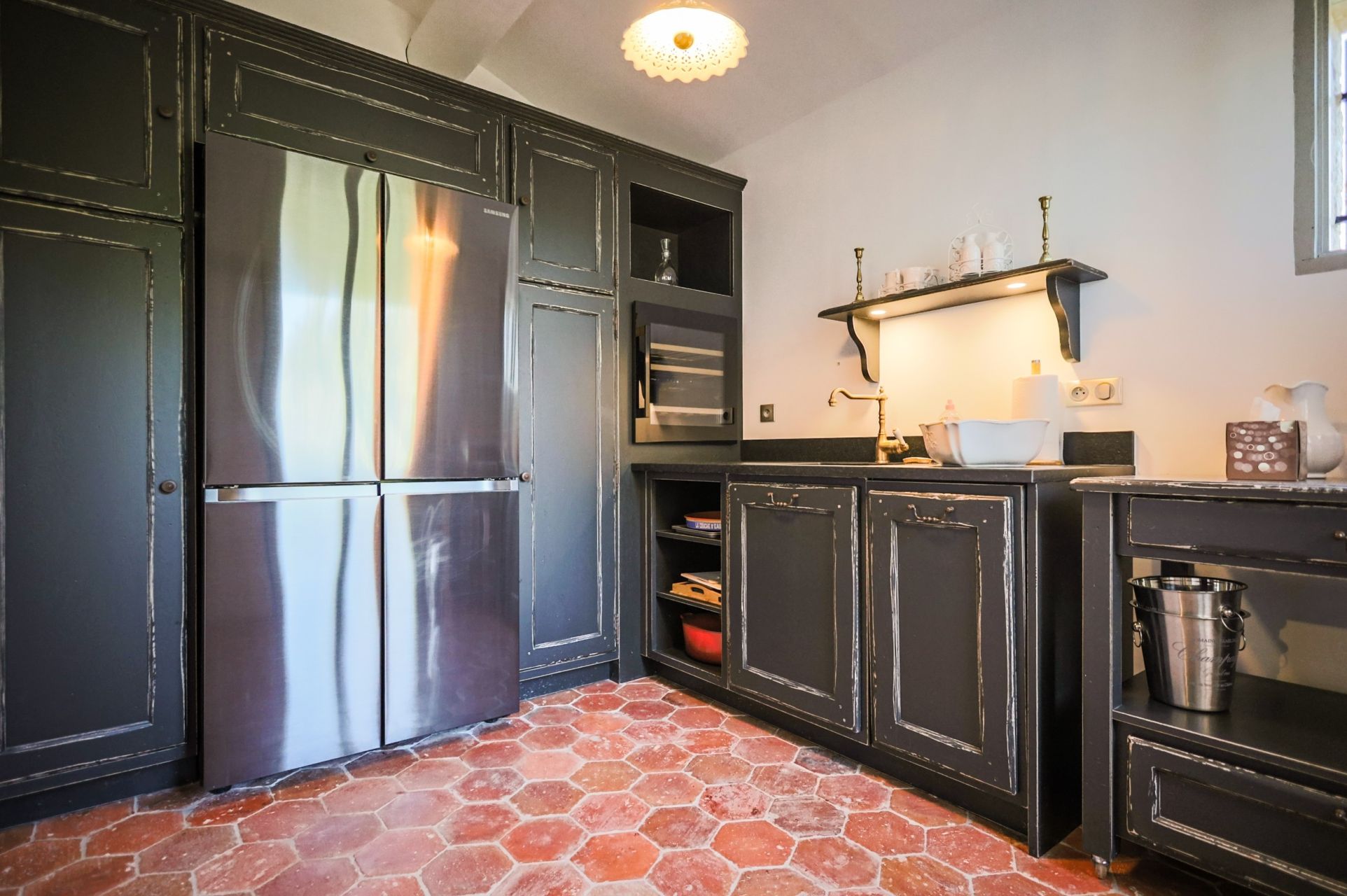 house 7 Rooms for seasonal rent on ST SATURNIN LES APT (84490)
