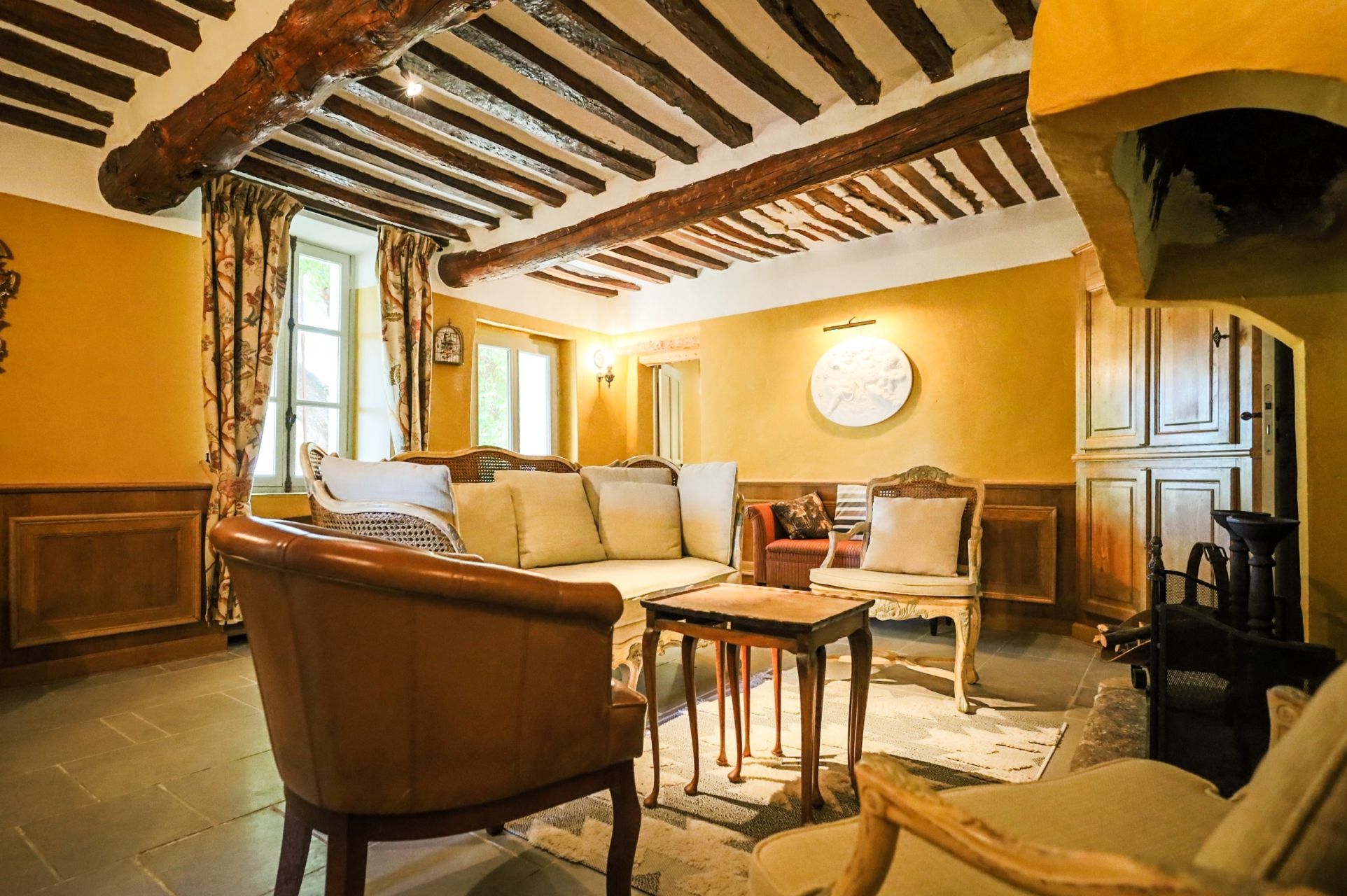 house 7 Rooms for seasonal rent on ST SATURNIN LES APT (84490)
