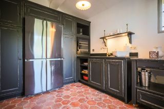 house 7 Rooms for seasonal rent on ST SATURNIN LES APT (84490)
