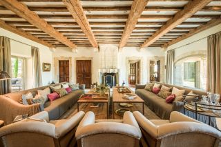 maison 17 Pièces en location saisonnière sur GOULT (84220)