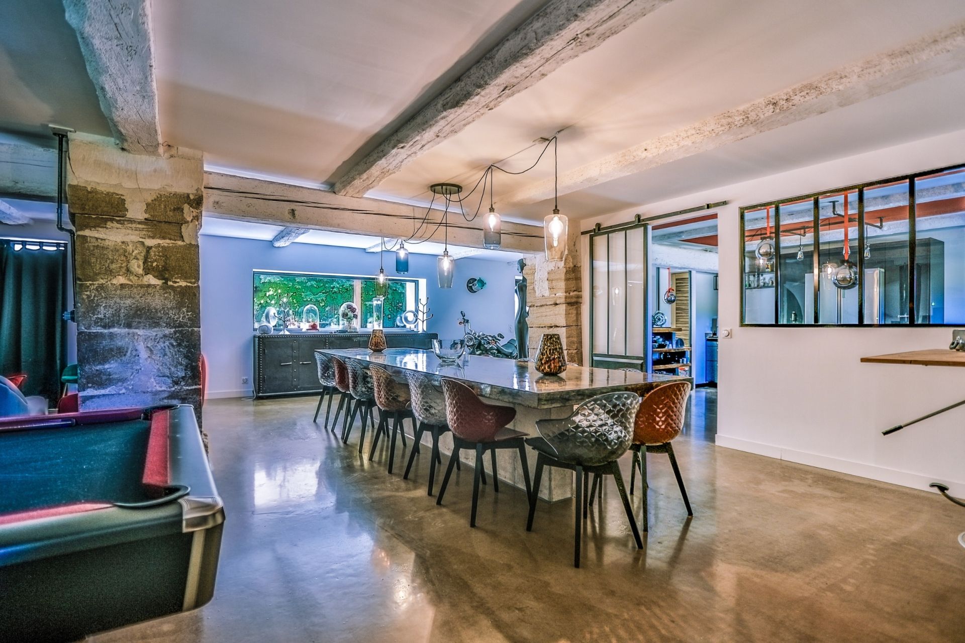 maison 11 Pièces en vente sur PERNES LES FONTAINES (84210)