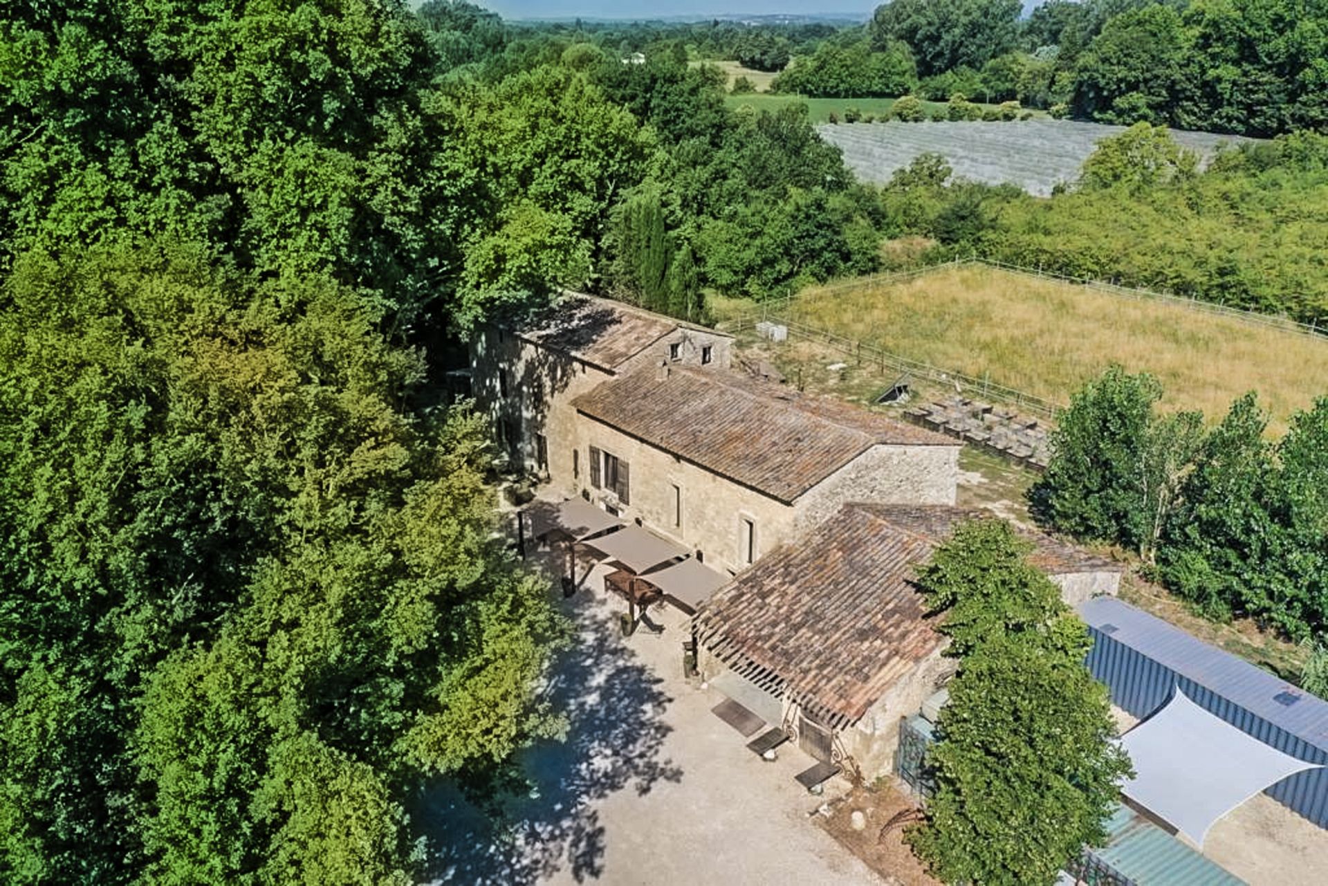 maison 11 Pièces en vente sur PERNES LES FONTAINES (84210)