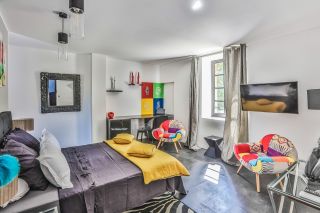 maison 11 Pièces en vente sur PERNES LES FONTAINES (84210)