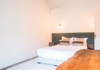 house 17 Rooms for seasonal rent on GORDES (84220)