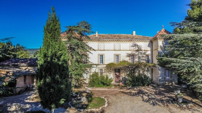 Sale House Saint-Saturnin-lès-Apt 21&nbsp;Rooms 500&nbsp;m²