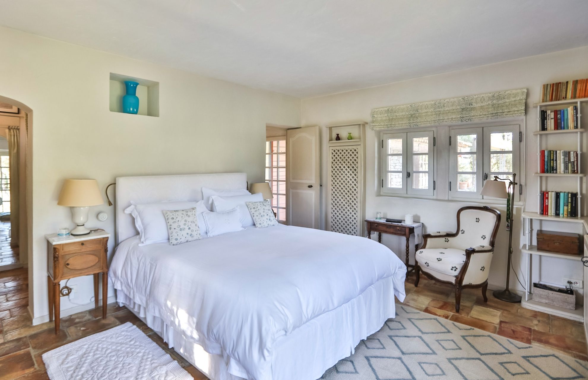 house 11 Rooms for seasonal rent on OPPEDE (84580)