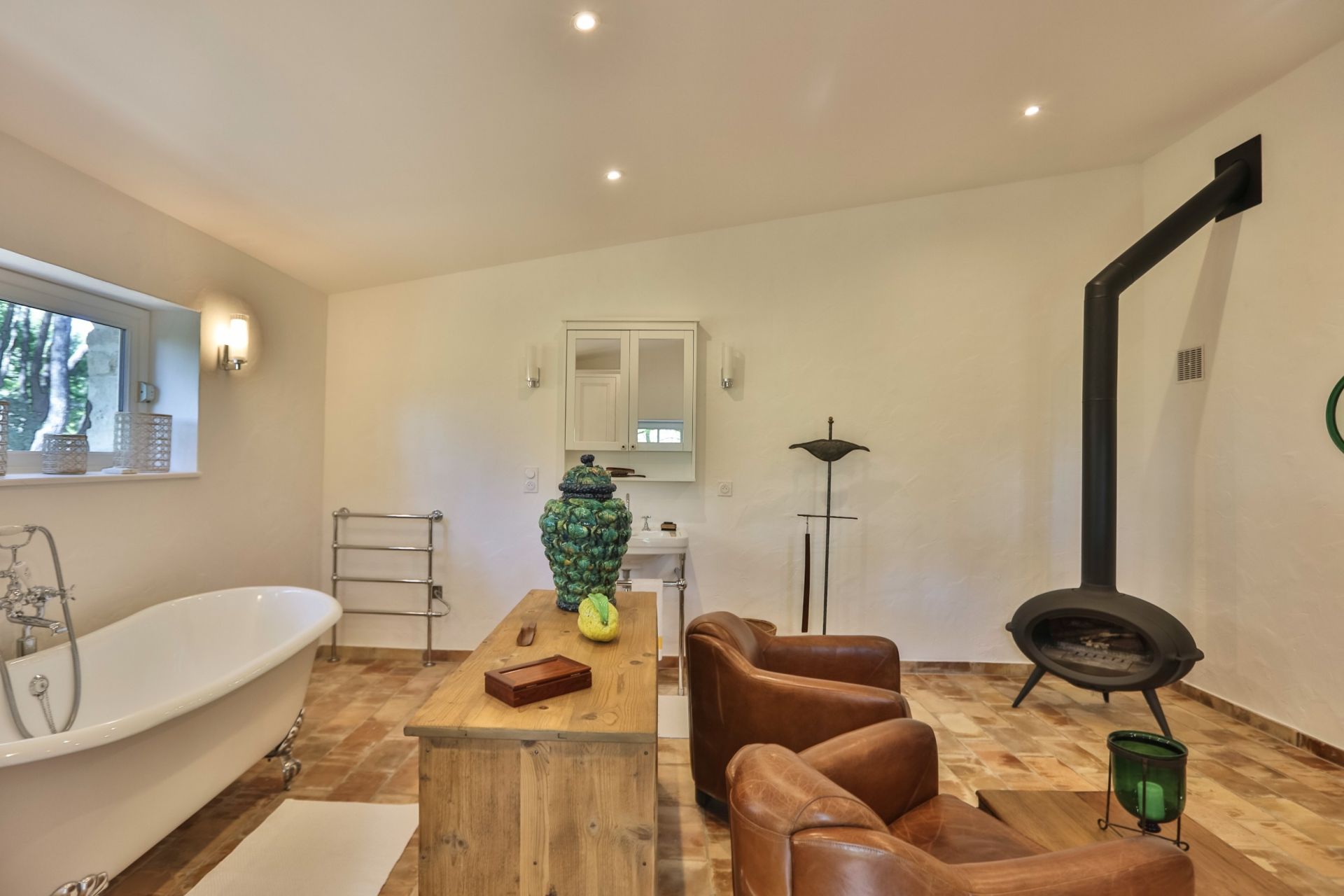 house 11 Rooms for seasonal rent on OPPEDE (84580)