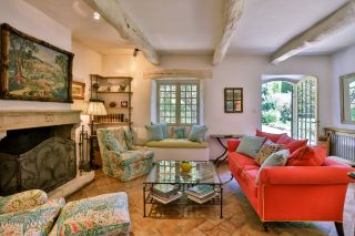 house 11 Rooms for seasonal rent on OPPEDE (84580)