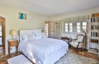 house 11 Rooms for seasonal rent on OPPEDE (84580)