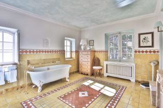 house 11 Rooms for seasonal rent on OPPEDE (84580)