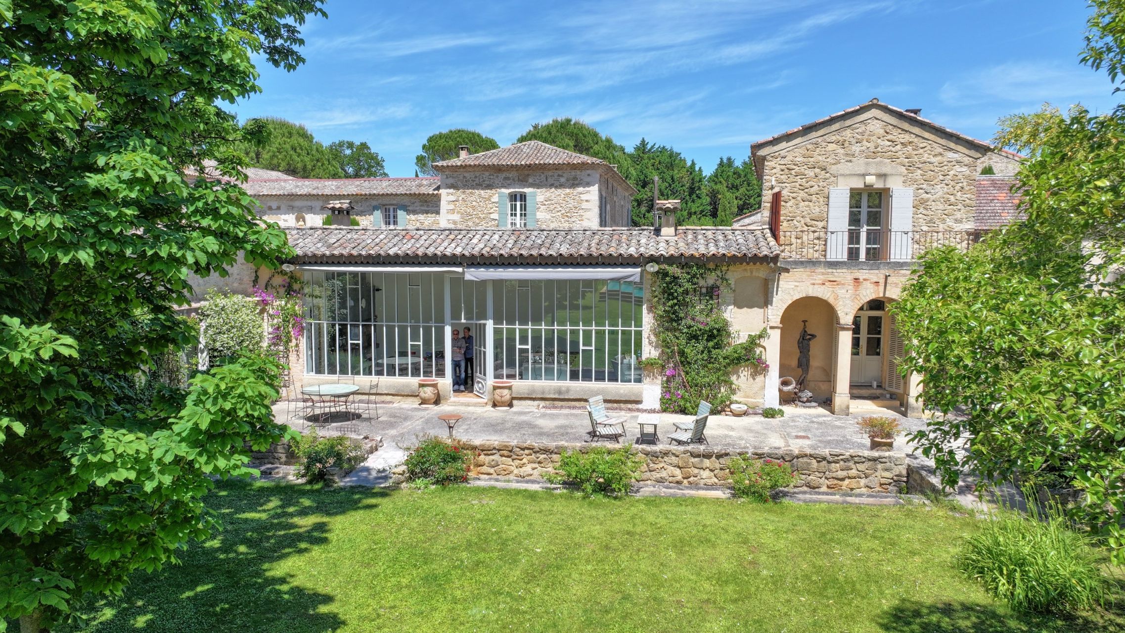 house 12 Rooms for sale on ALTHEN DES PALUDS (84210)
