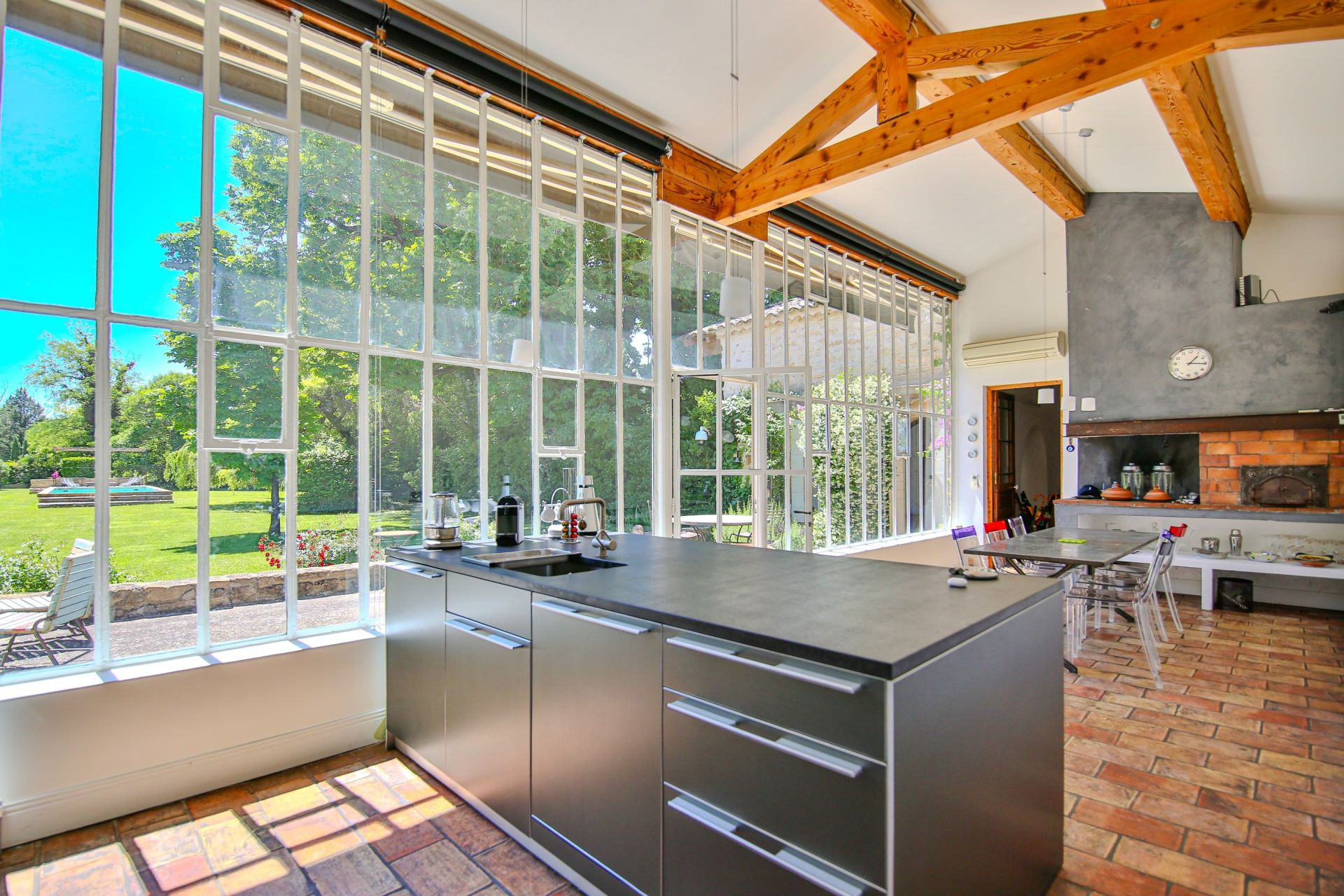house 12 Rooms for sale on ALTHEN DES PALUDS (84210)