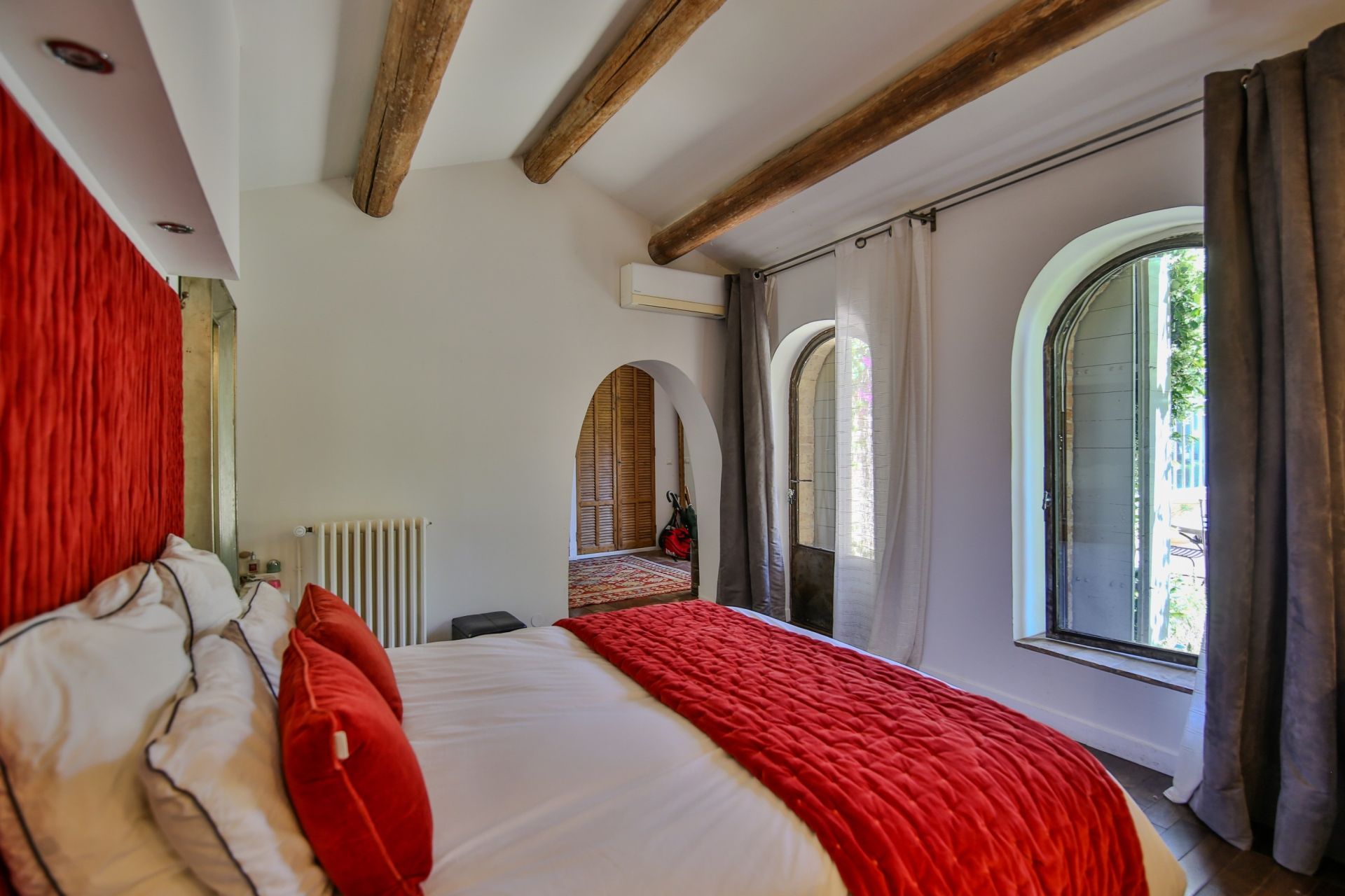 house 12 Rooms for sale on ALTHEN DES PALUDS (84210)