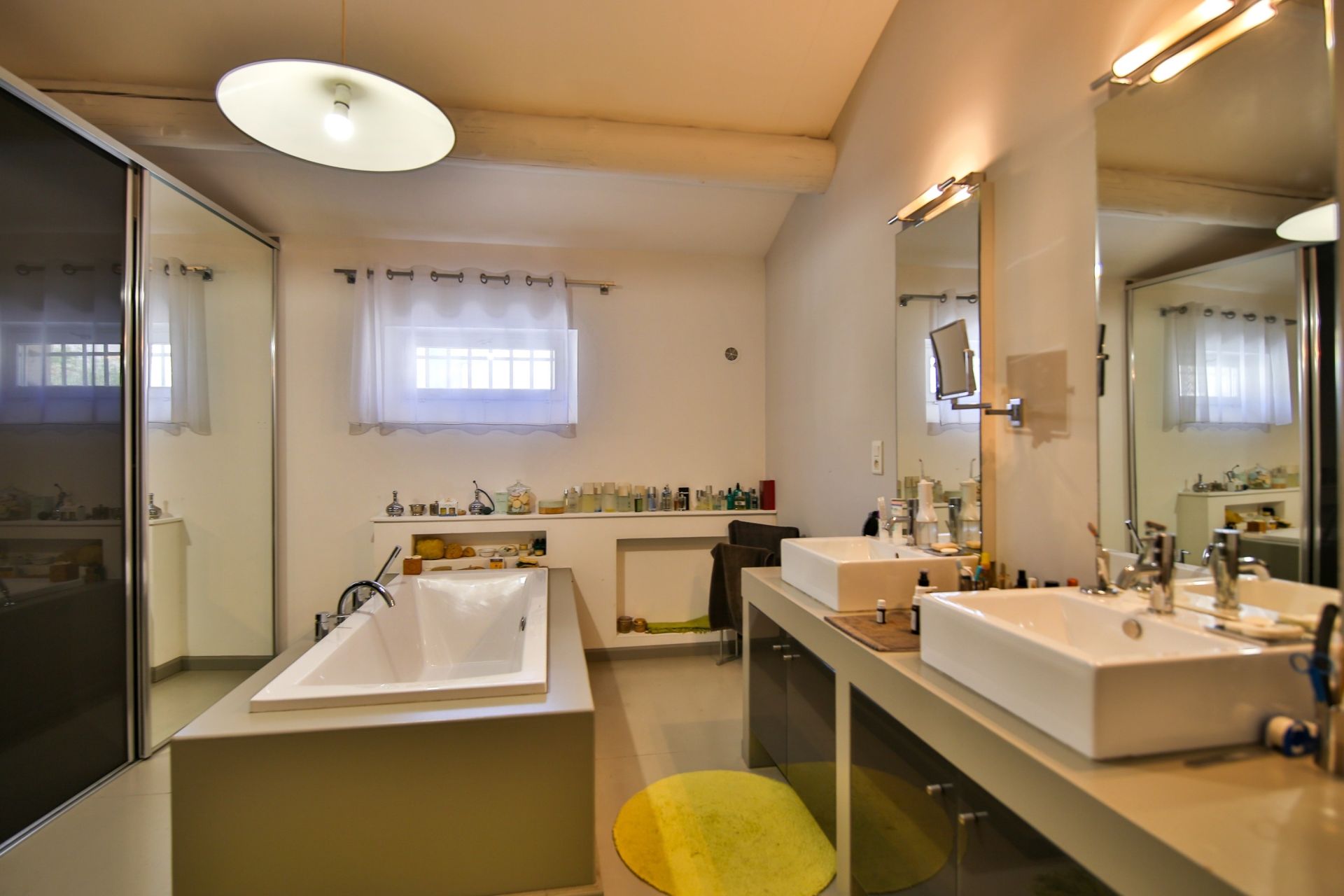 house 12 Rooms for sale on ALTHEN DES PALUDS (84210)