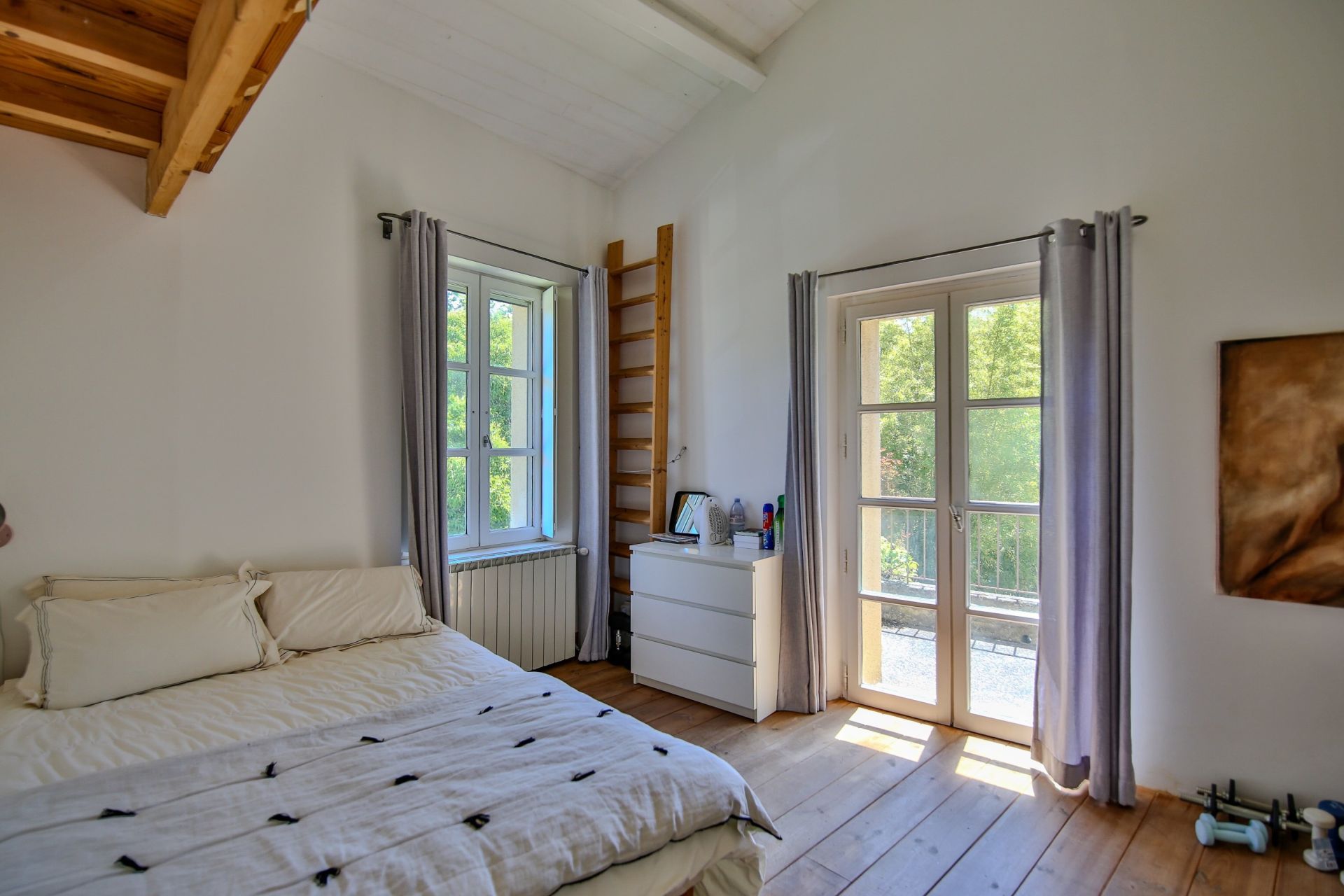 house 12 Rooms for sale on ALTHEN DES PALUDS (84210)