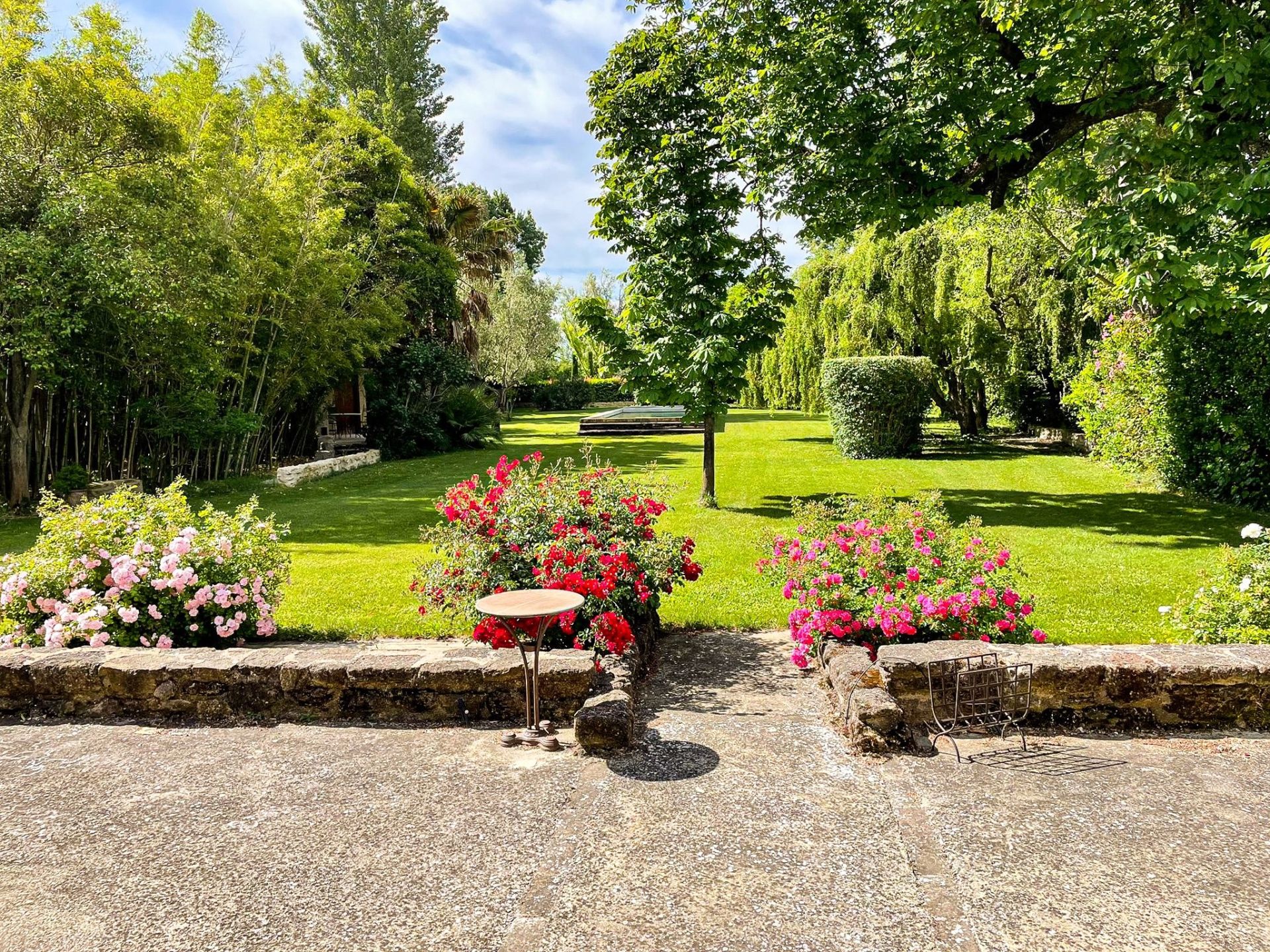 maison 12 Pièces en vente sur ALTHEN DES PALUDS (84210)