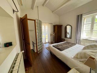 maison 12 Pièces en vente sur ALTHEN DES PALUDS (84210)