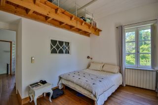 house 12 Rooms for sale on ALTHEN DES PALUDS (84210)