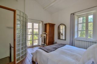 house 12 Rooms for sale on ALTHEN DES PALUDS (84210)