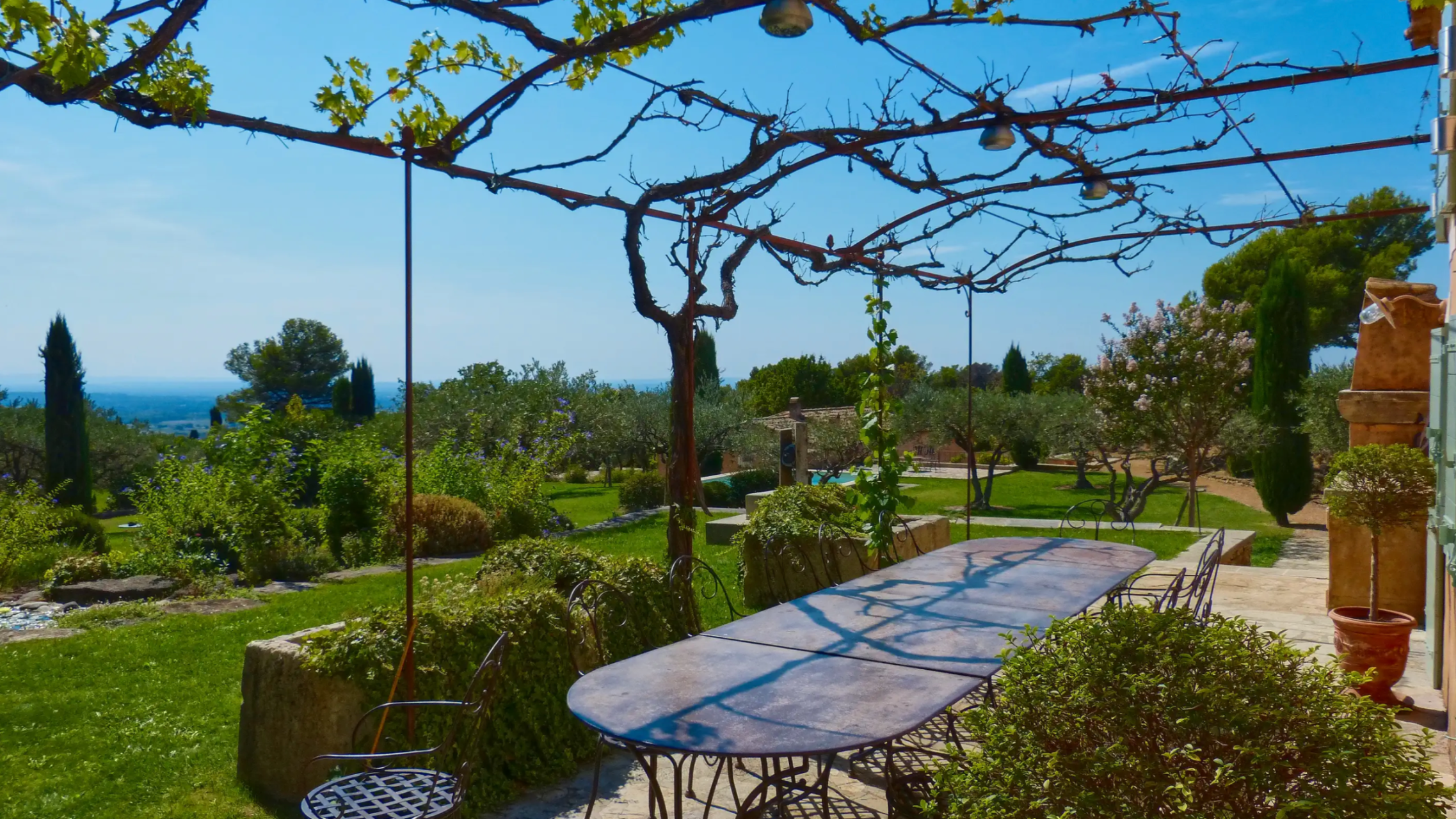house 11 Rooms for sale on CAROMB (84330)