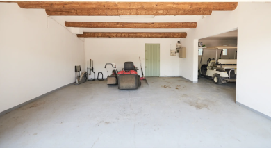 house 11 Rooms for sale on CAROMB (84330)