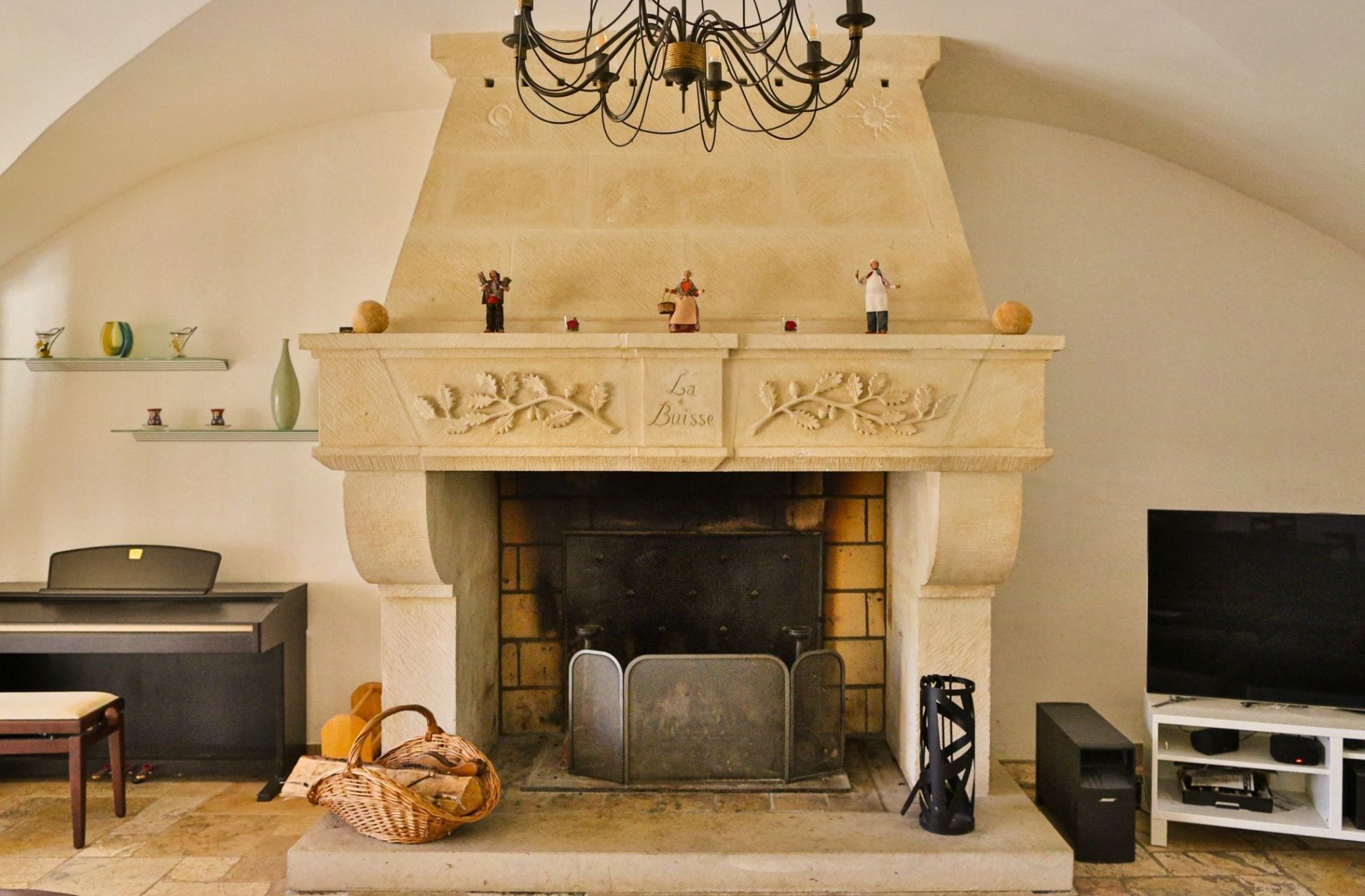 house 20 Rooms for sale on SIMIANE LA ROTONDE (04150)