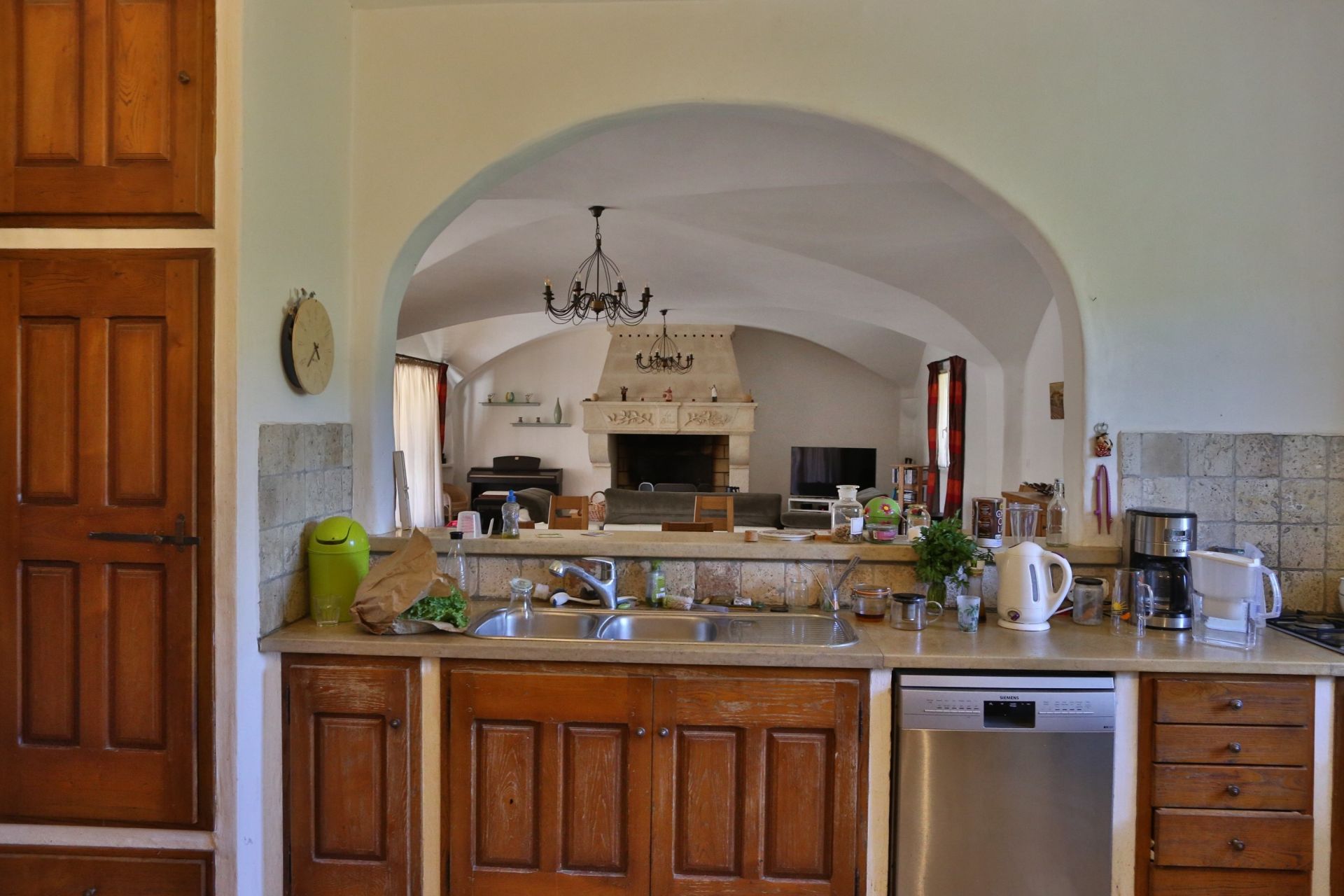 house 20 Rooms for sale on SIMIANE LA ROTONDE (04150)