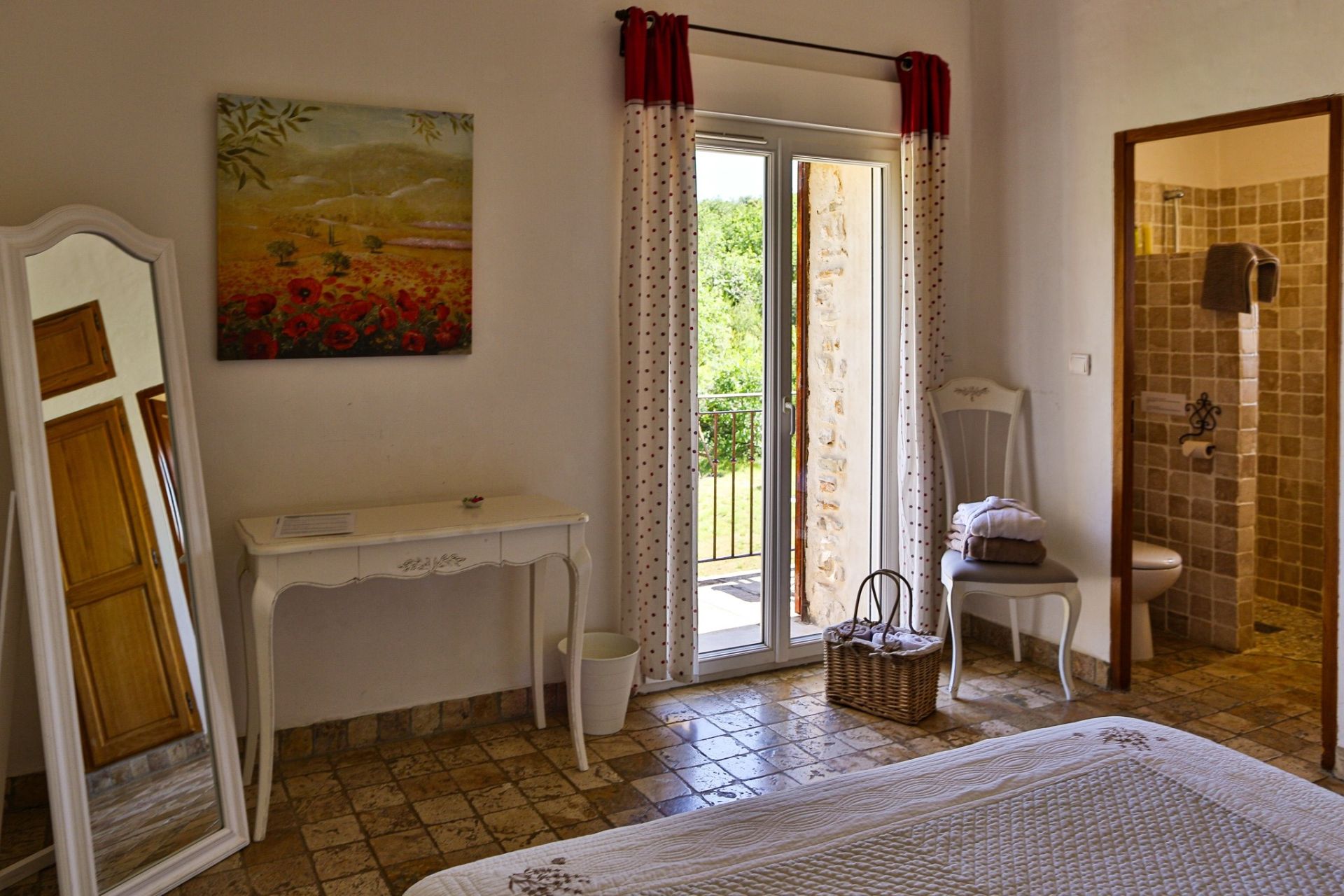 house 20 Rooms for sale on SIMIANE LA ROTONDE (04150)