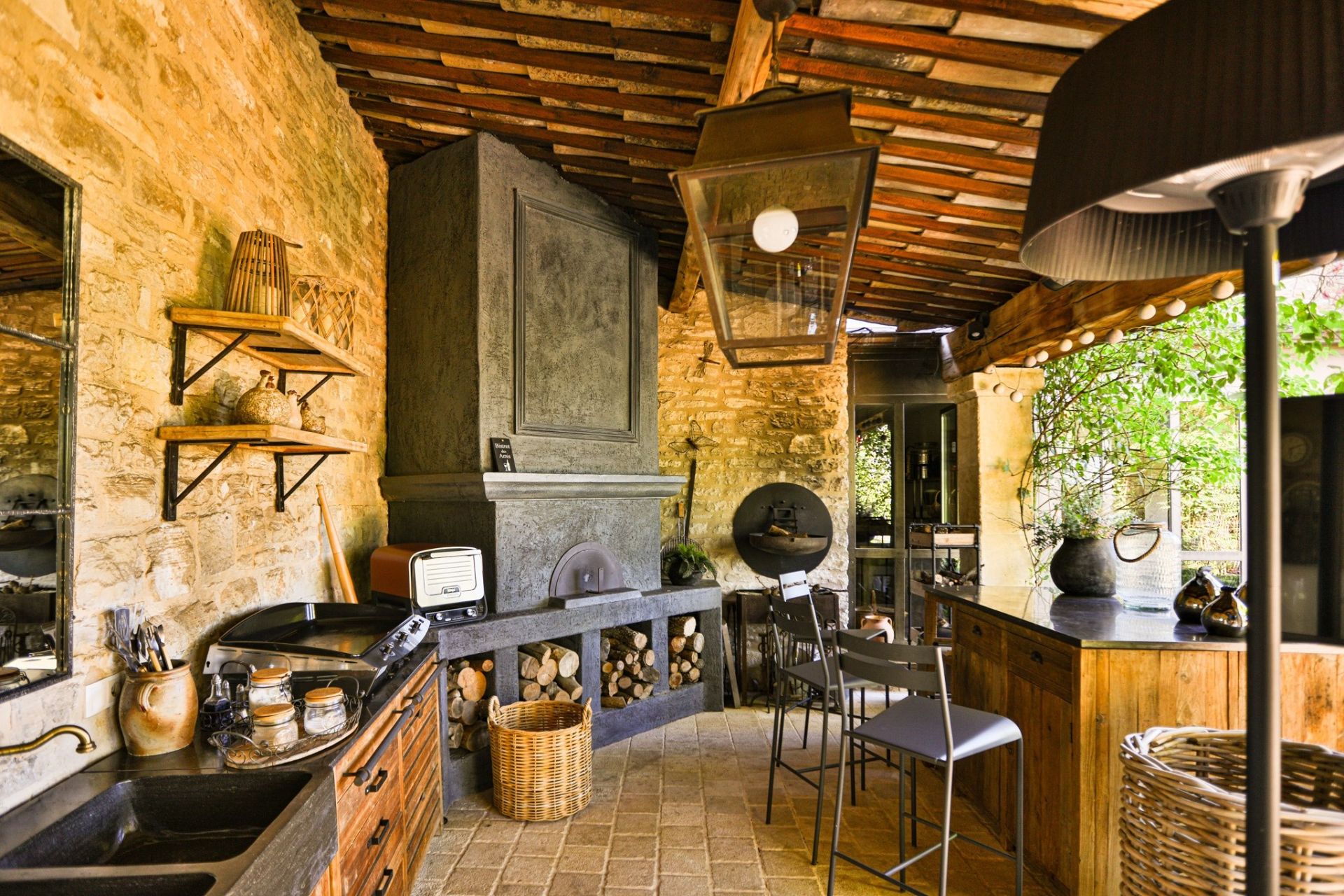 maison 13 Pièces en vente sur LA BASTIDE DES JOURDANS (84240)