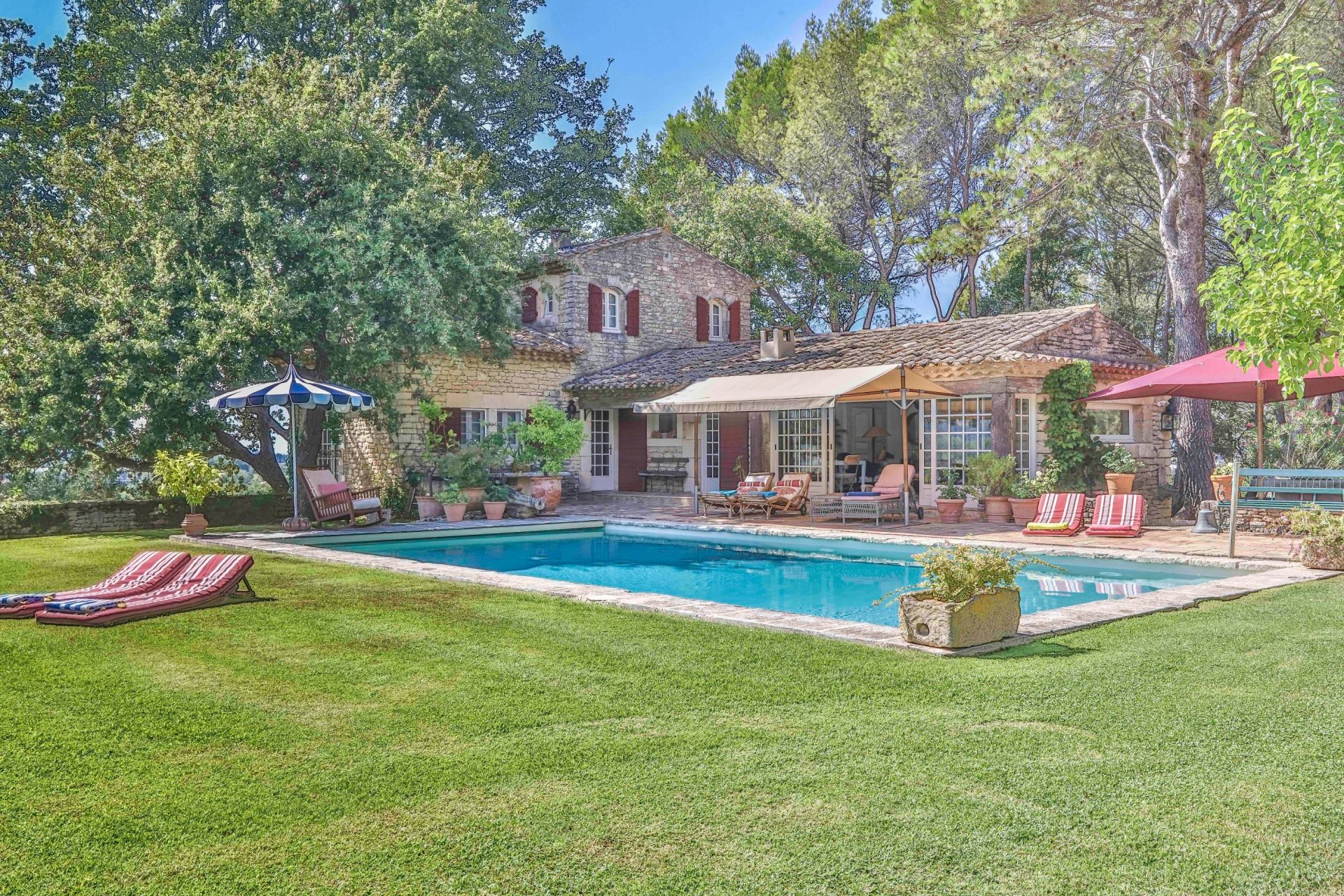 maison 11 Pièces en vente sur OPPEDE (84580)